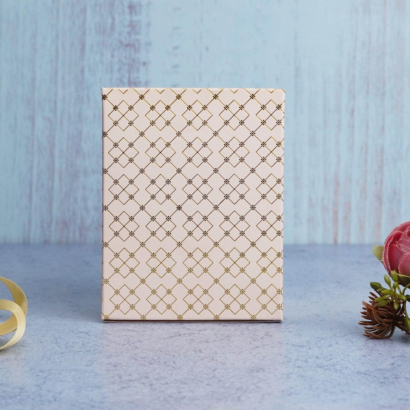 Cream Pattern Single Pastry Box