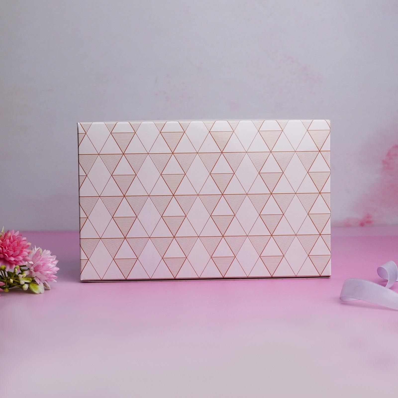 Geometric Pattern Pastry Box