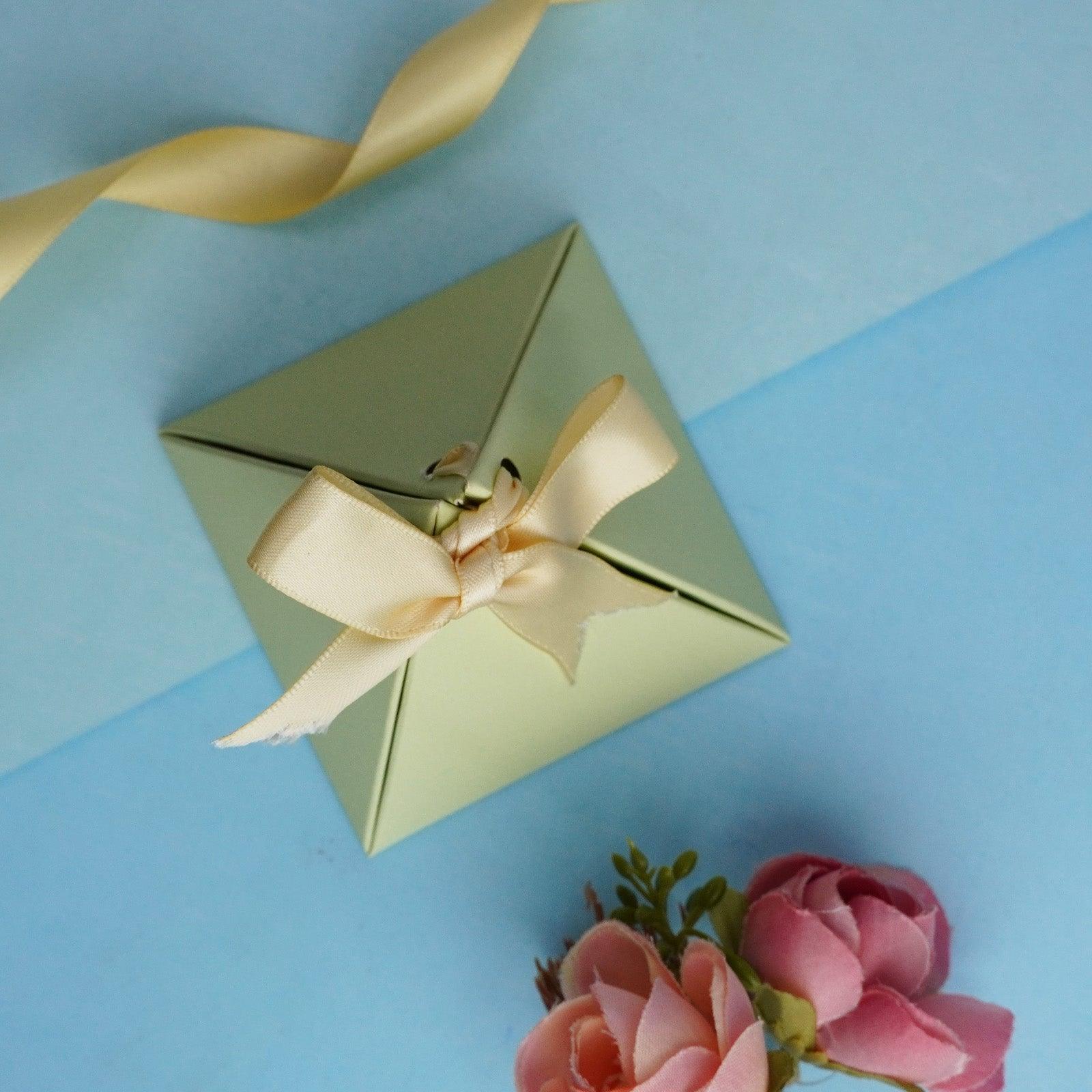 Light Green Triangle Gift Box